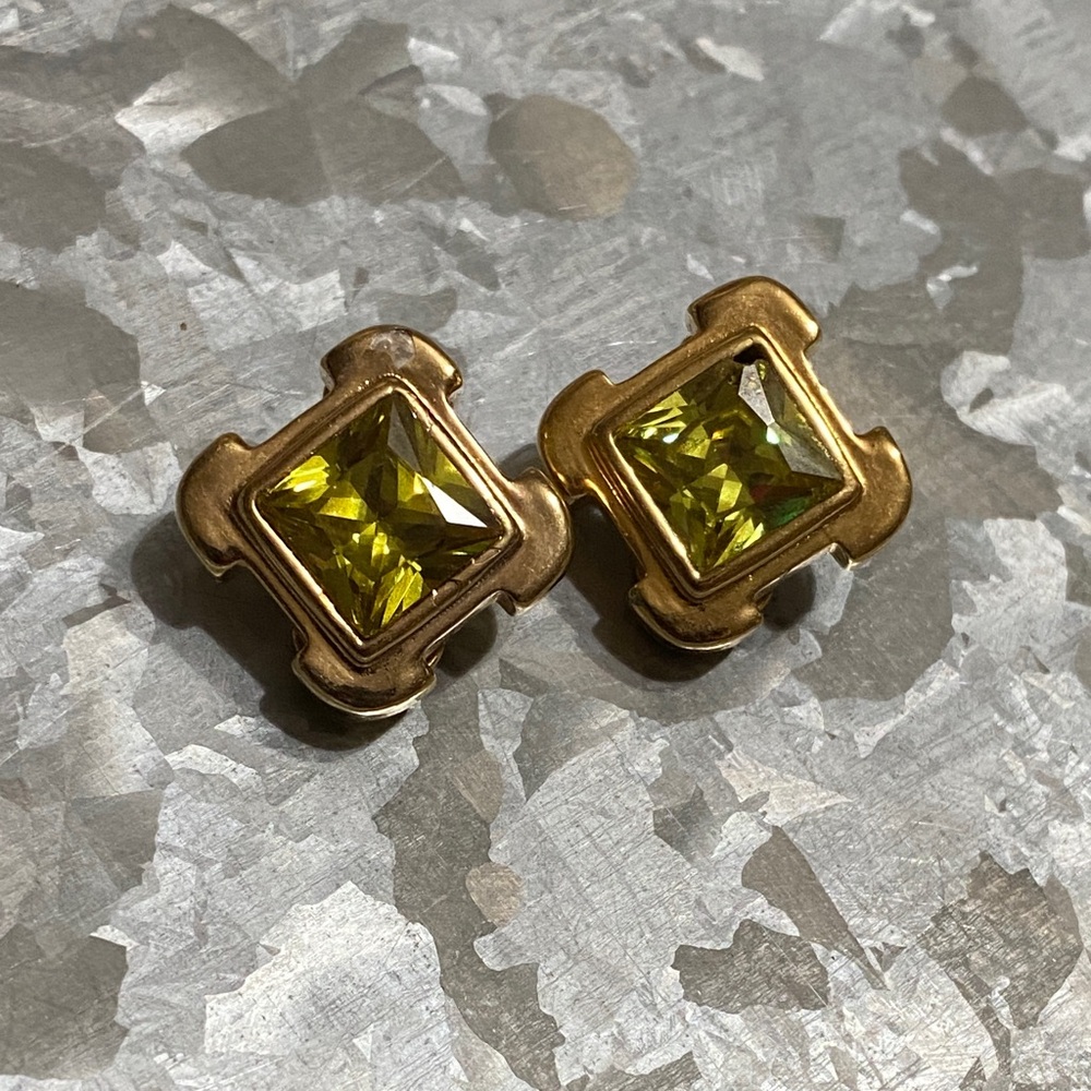 Gold-PlatedEarrings with Green Square Crystal